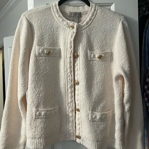 Cream lady jacket with gold button details